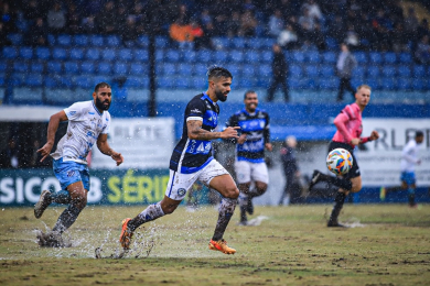 Blumenau x Tubarão jogam no domingo; confira transmissão e chances do Peixe